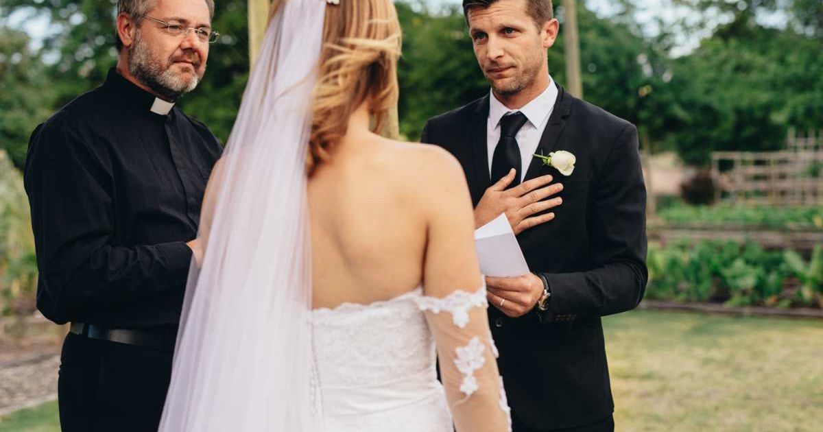 A groom reading his vows at the wedding. Representative Cover Image Source: Getty Images | jacoblund