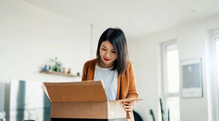 Woman received a FedEx package she never ordered. Her attention to detail helped her avoid a scam when she opened it.