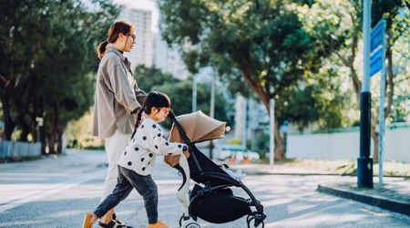 Mom was out in traffic with 3-year-old and baby—her toddler’s gesture for the baby warmed her heart