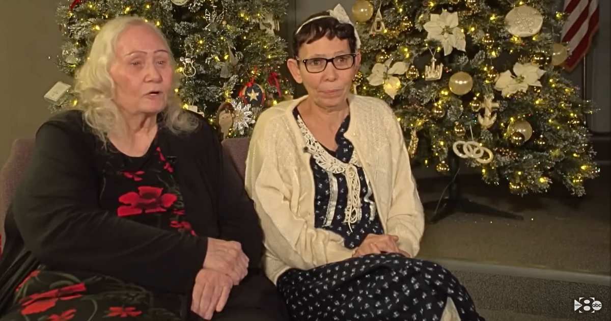 The mom and daughter giving an interview. Cover Image Source: YouTube | WFAA