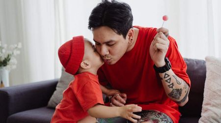 5-yr-old gave dad a 'leaf' as keepsake to carry in his wallet. 10 years later, Dad still carries it: 'He doesn’t know I have it'