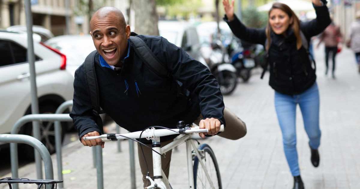 Woman running after a thief. Representative Cover Image Source: Getty Images | JackF