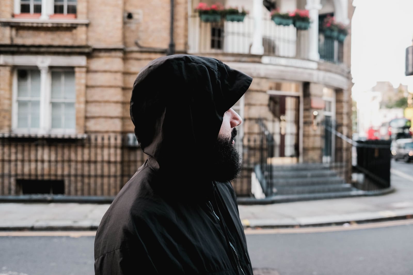 Suspicious man on street (Representative Image Source: Pexels | Airam Dato-on)