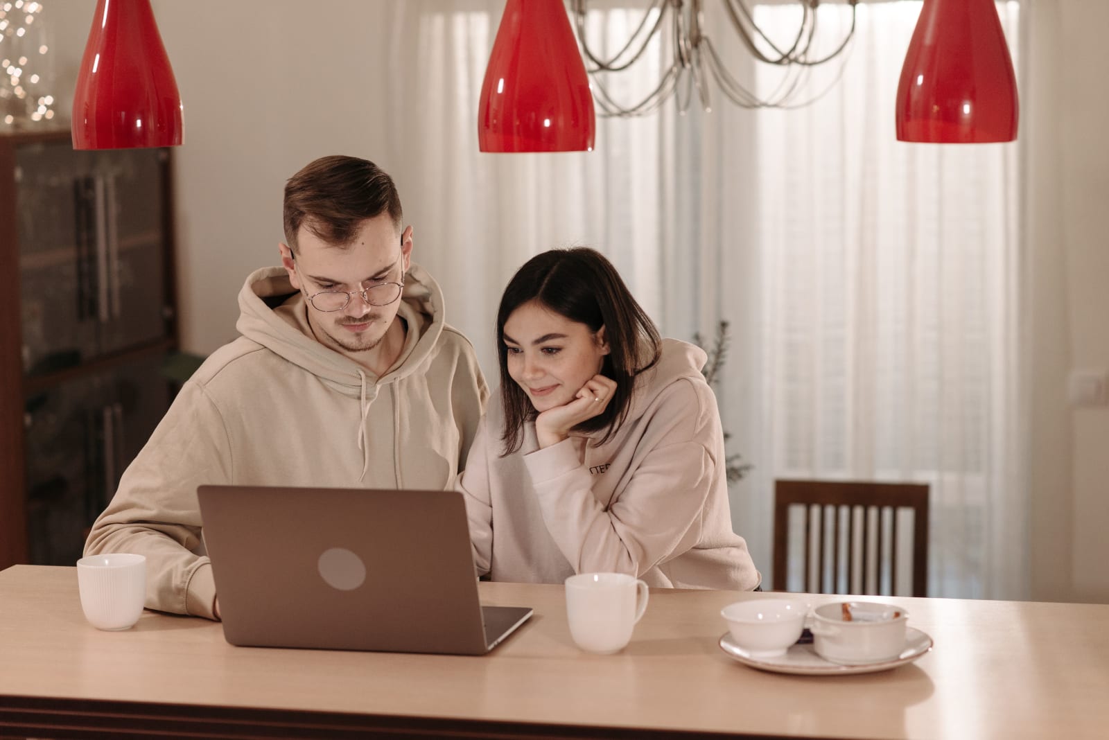 A couple on a video call. (Representative Image Source: Pexels| Pavel Danilyuk)