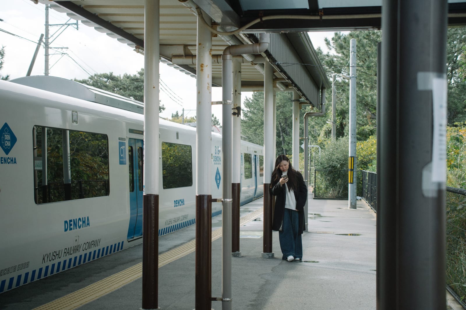 A woman waiting at a secluded train station. (Representative Image Source: Pexels| Dương Nhân)