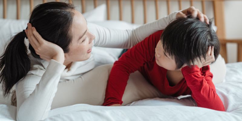 Mom chatting with her son (Representative Image Source: Pexels, Ketut Subiyanto)